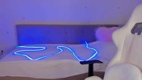 _secretelly_ online show from 11/30/25, 02:26