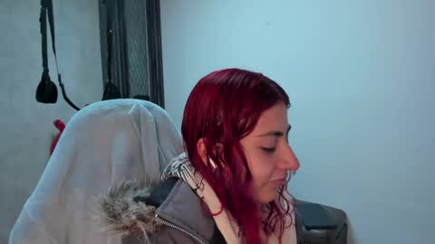 Snapshot of _selene_red chatting on 04/23/26, 01:51 Selene online show from 04/23/26, 01:51