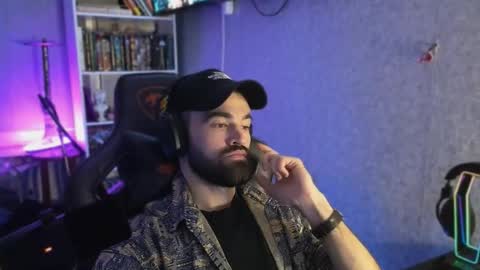 Ask me online show from 09/25/25, 08:23