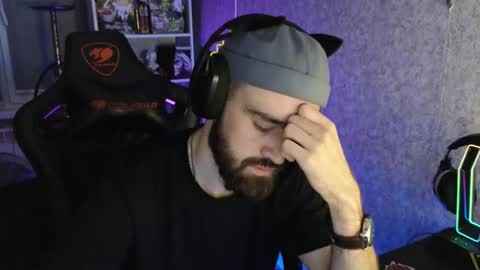 Ask me online show from 10/22/25, 09:03