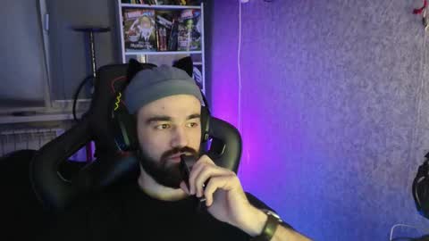 Ask me online show from 11/06/25, 05:47