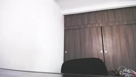 Juan Pablo-independent model online show from 02/11/26, 07:08