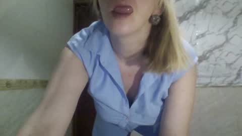 Snapshot of _sexyxsveta_ chatting on 07/19/26, 01:31 SexyXSveta online show from 07/19/26, 01:31