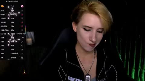Snapshot of _shadow_devil__ chatting on 07/28/26, 07:39 Alex online show from 07/28/26, 07:39