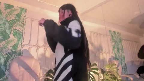 _sharlotte777 online show from 12/19/25, 02:24