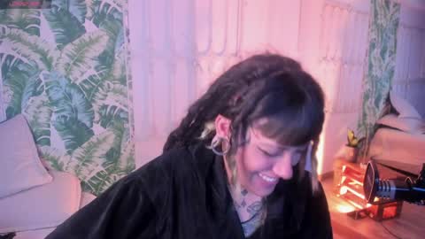 _sharlotte777 online show from 04/08/26, 03:01