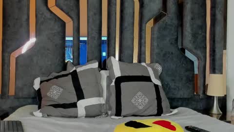 Snapshot of _silvia_vega_ chatting on 02/22/25, 08:20 _silvia_vega_ online show from 02/22/25, 08:20