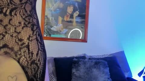 _silvia_vega_ online show from 04/02/26, 07:44