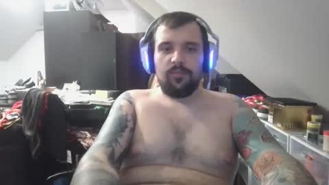 Snapshot of _smiley_bear27 chatting on 11/22/25, 12:15 _smiley_bear27 online show from 11/22/25, 12:15