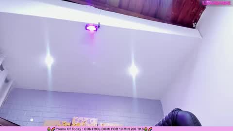 Snapshot of _sofia_cruz chatting on 02/27/25, 01:48 640 200 online show from 02/27/25, 01:48