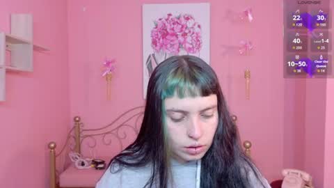 Snapshot of _sofia_smith1 chatting on 06/14/26, 12:29 Sofia online show from 06/14/26, 12:29