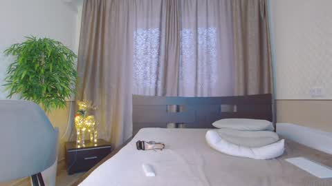 Snapshot of _solar_jane_ chatting on 01/31/25, 06:46 Jane online show from 01/31/25, 06:46