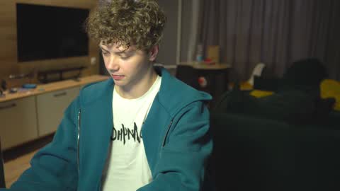 OLIVERpvt is open online show from 01/29/25, 12:02