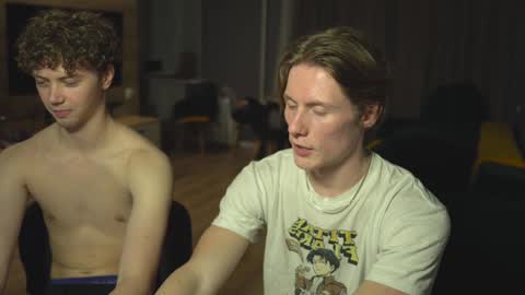 OLIVERpvt is open online show from 02/07/25, 03:08