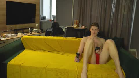 OLIVERpvt is open online show from 09/26/25, 12:20