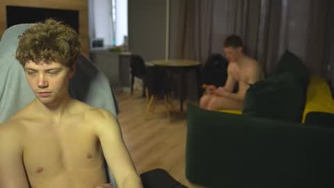 OLIVERpvt is open online show from 10/30/25, 05:20