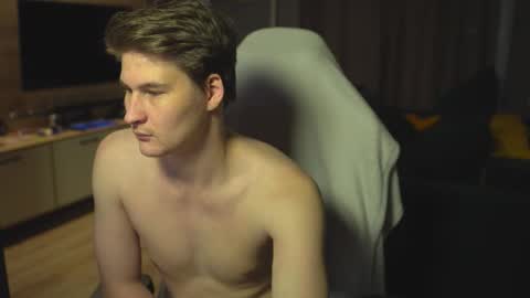 OLIVERpvt is open online show from 11/17/25, 03:45