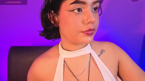 Snapshot of _sowy_venus_ chatting on 10/14/25, 08:20 V E N U S online show from 10/14/25, 08:20