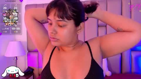 Snapshot of _sowy_venus_ chatting on 04/06/26, 11:33 V E N U S online show from 04/06/26, 11:33