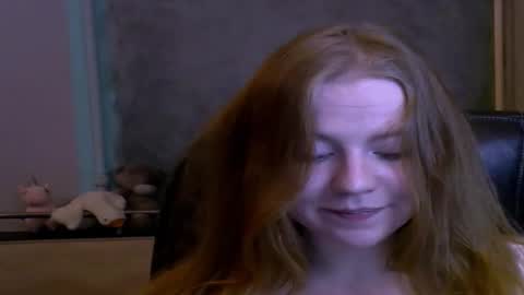 Snapshot of _space_girl_ chatting on 02/03/25, 07:00 Space Girl online show from 02/03/25, 07:00