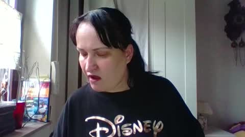 Melisa online show from 12/18/25, 09:26