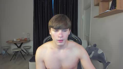 Snapshot of _stager_ chatting on 12/15/25, 04:50 MARKPVT IS OPEN online show from 12/15/25, 04:50