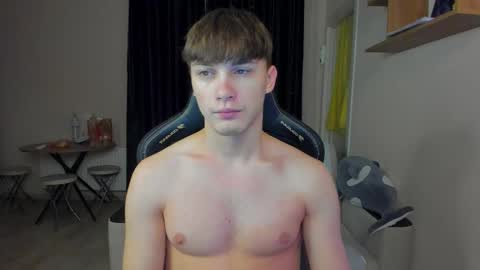 Snapshot of _stager_ chatting on 12/20/25, 03:35 MARKPVT IS OPEN online show from 12/20/25, 03:35