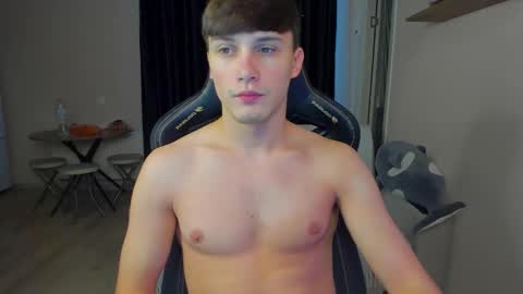 Snapshot of _stager_ chatting on 12/22/25, 08:00 MARKPVT IS OPEN online show from 12/22/25, 08:00