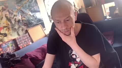 Snapshot of _svenerd_____ chatting on 04/11/26, 11:14 _svenerd_____ online show from 04/11/26, 11:14