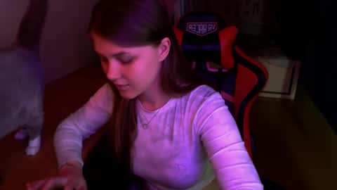 Snapshot of _sweet_foxy_ chatting on 05/29/26, 02:15 Mari online show from 05/29/26, 02:15