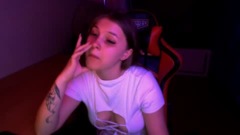 Snapshot of _sweet_foxy_ chatting on 06/09/26, 06:19 Mari online show from 06/09/26, 06:19