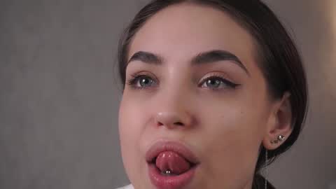 Sofia online show from 02/18/25, 11:33