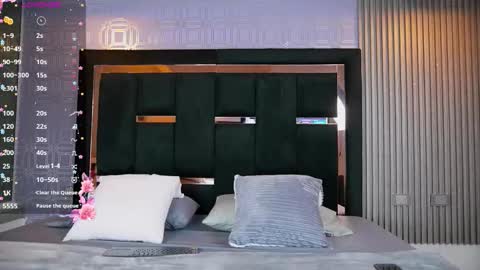 Angel online show from 11/17/25, 10:32