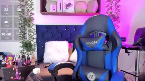 Taylor online show from 11/29/25, 10:02