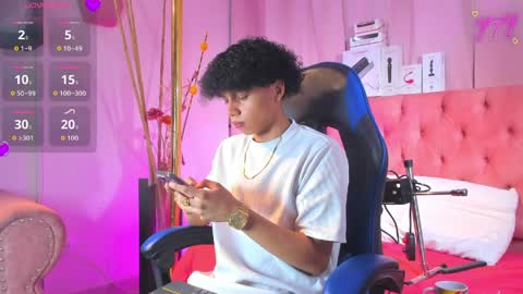 Taylor online show from 04/06/26, 09:49