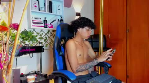 Snapshot of _taylor_black chatting on 05/05/26, 08:17 Taylor online show from 05/05/26, 08:17