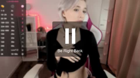 Snapshot of _taylor_moon chatting on 11/12/25, 01:55 Taylor online show from 11/12/25, 01:55