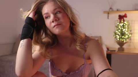 Annie online show from 12/23/24, 01:18