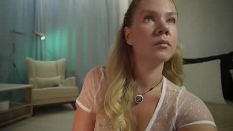 Annie online show from 10/13/25, 01:38