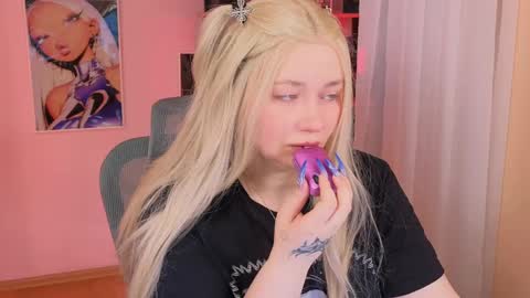 MIRA online show from 04/08/26, 05:40