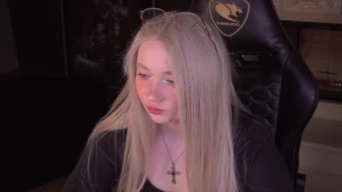 MIRA online show from 04/17/26, 05:54