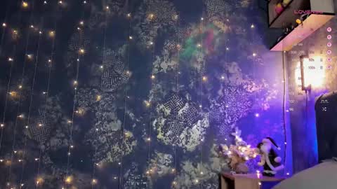 _thenightmoon_ online show from 12/15/25, 01:54