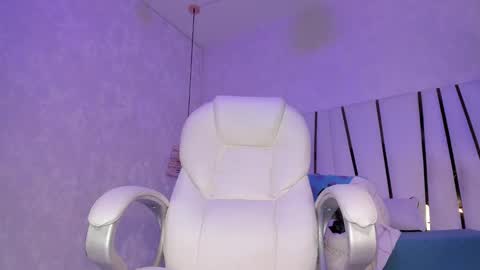 Rousse  online show from 02/02/25, 06:20