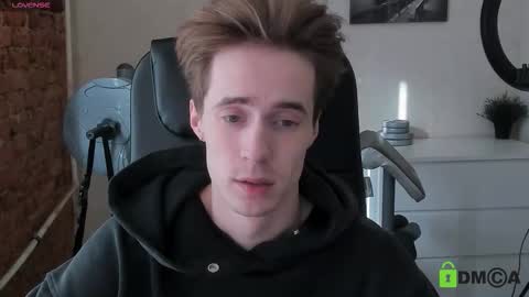 Snapshot of _tokyo_ghoul chatting on 10/19/25, 10:16 _tokyo_ghoul online show from 10/19/25, 10:16