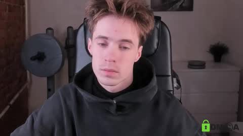 Snapshot of _tokyo_ghoul chatting on 11/23/25, 10:15 _tokyo_ghoul online show from 11/23/25, 10:15