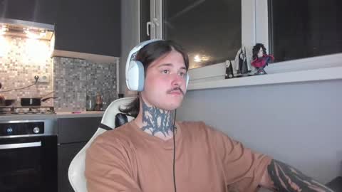 _torfin_ online show from 02/14/25, 07:02