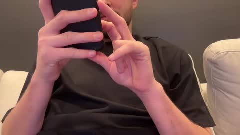 Snapshot of _ur_happy_meal chatting on 12/27/24, 04:32 DJ online show from 12/27/24, 04:32