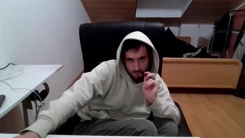 Snapshot of _v_l_a_d_ chatting on 11/17/25, 11:21 Vlad online show from 11/17/25, 11:21