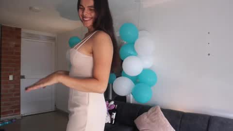Anastasia Vahos online show from 09/10/25, 05:13