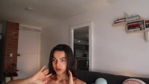 Anastasia Vahos online show from 03/24/26, 05:18